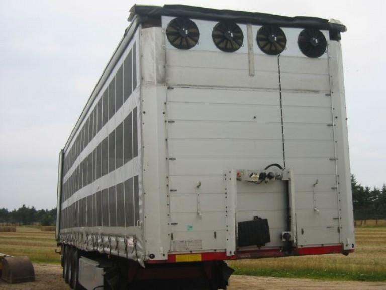 Trailer dyrtransport